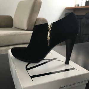 Diane Von Furstenberg Black Suede Booties 11 US